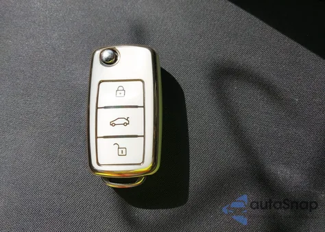 2017 Volkswagen Tiguan 2.0T/2.0T S z USA, uszkodzony, nr VIN WVGAV7AX6HK048818